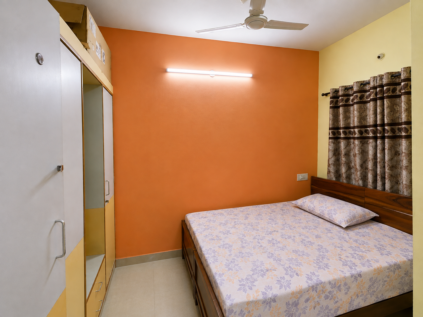 Single sharing room with modern furnishings at GSP Luxury Living
